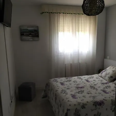 Labaro, Junto Al Parque De Cabarceno *