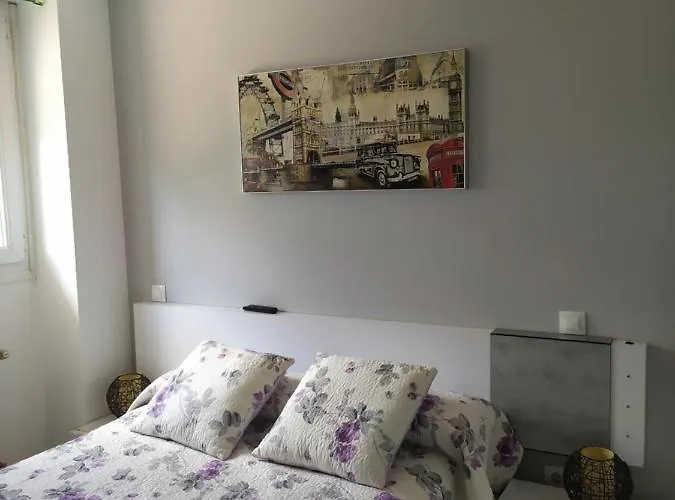 Labaro, Junto Al Parque De Cabarceno *